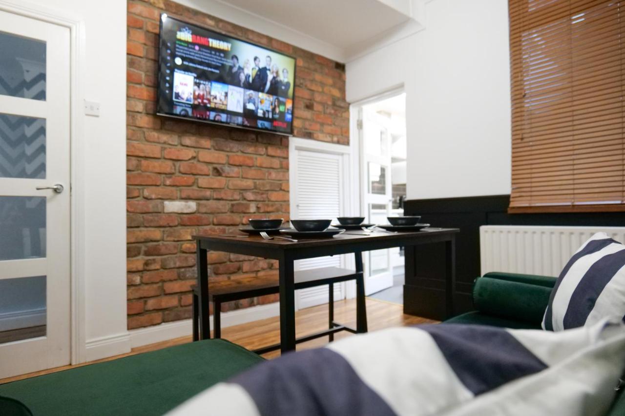 Broadway Belfast! Central Location! Sleeps 6! Exterior foto